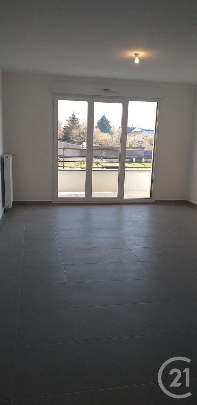 Appartement F2 à louer - 2 pièces - 45.32 m2 - NOISY LE GRAND - 93 - ILE-DE-FRANCE - Century 21 E.F.I.