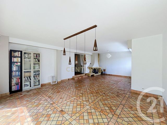 Appartement Duplex à vendre - 5 pièces - 124.15 m2 - NOISY LE GRAND - 93 - ILE-DE-FRANCE - Century 21 E.F.I.