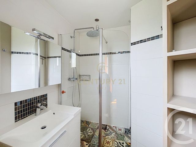 Appartement Duplex à vendre - 5 pièces - 124.15 m2 - NOISY LE GRAND - 93 - ILE-DE-FRANCE - Century 21 E.F.I.