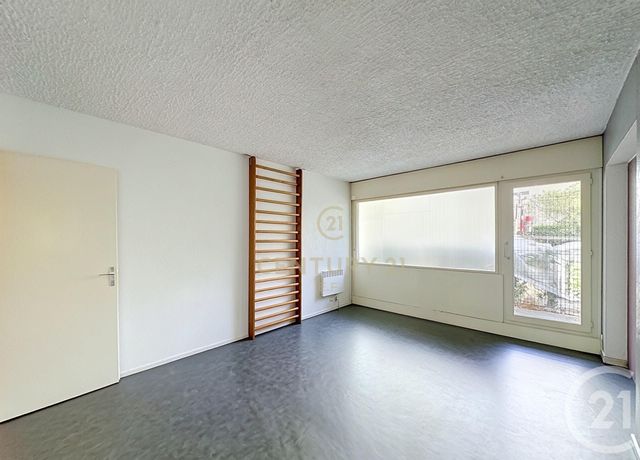 Appartement F4 à vendre - 4 pièces - 79.92 m2 - NOISY LE GRAND - 93 - ILE-DE-FRANCE - Century 21 E.F.I.