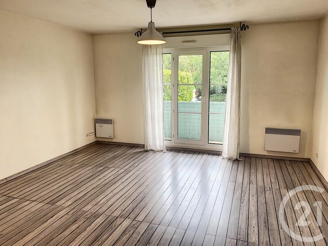 Appartement F2 à louer - 2 pièces - 40.08 m2 - NOISY LE GRAND - 93 - ILE-DE-FRANCE - Century 21 E.F.I.