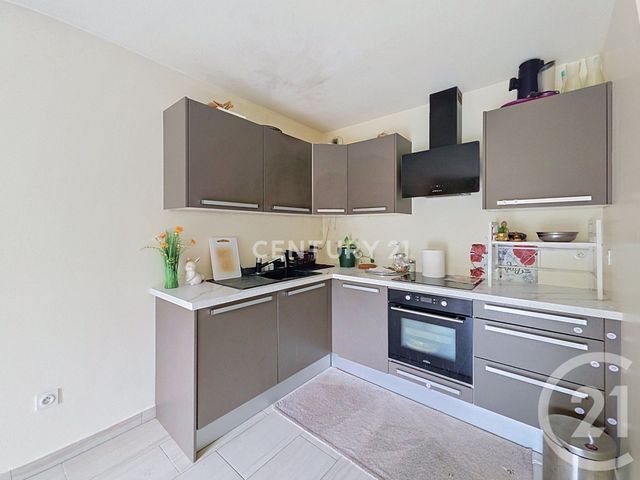 Appartement F3 à vendre - 3 pièces - 57.32 m2 - NOISY LE GRAND - 93 - ILE-DE-FRANCE - Century 21 E.F.I.