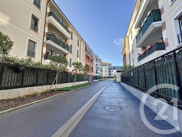 Appartement F3 à vendre - 3 pièces - 57.32 m2 - NOISY LE GRAND - 93 - ILE-DE-FRANCE - Century 21 E.F.I.