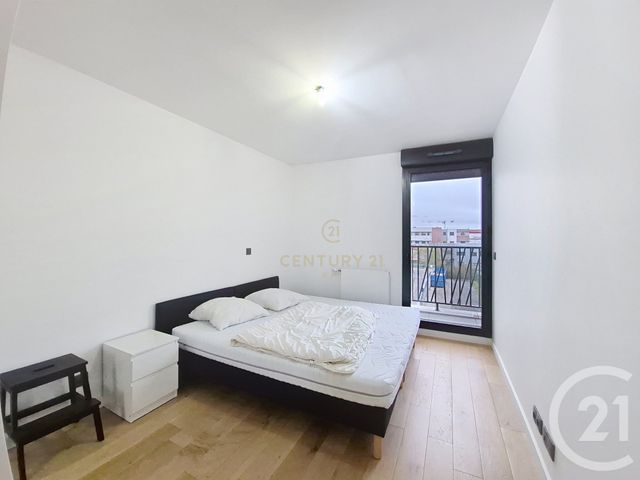 Appartement F2 à louer - 2 pièces - 40.8 m2 - NOISY LE GRAND - 93 - ILE-DE-FRANCE - Century 21 E.F.I.