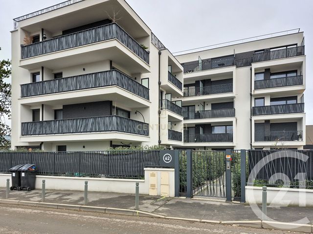 Appartement F2 à louer - 2 pièces - 40.8 m2 - NOISY LE GRAND - 93 - ILE-DE-FRANCE - Century 21 E.F.I.