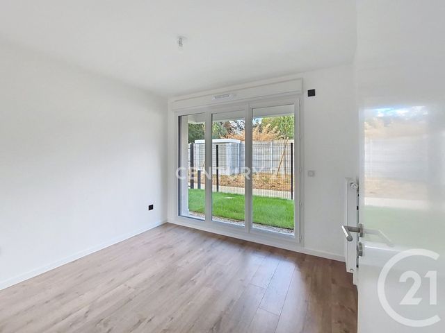 Appartement F2 à louer - 2 pièces - 36.01 m2 - NOISY LE GRAND - 93 - ILE-DE-FRANCE - Century 21 E.F.I.