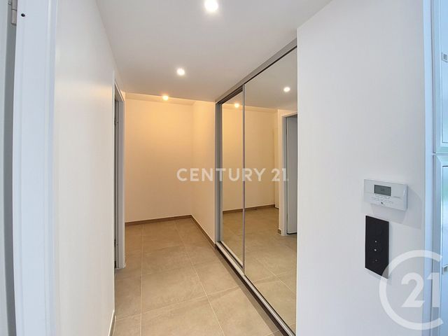 Appartement F2 à louer - 2 pièces - 36.01 m2 - NOISY LE GRAND - 93 - ILE-DE-FRANCE - Century 21 E.F.I.