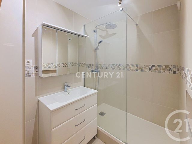 Appartement F3 à vendre - 3 pièces - 72.0 m2 - NOISY LE GRAND - 93 - ILE-DE-FRANCE - Century 21 E.F.I.