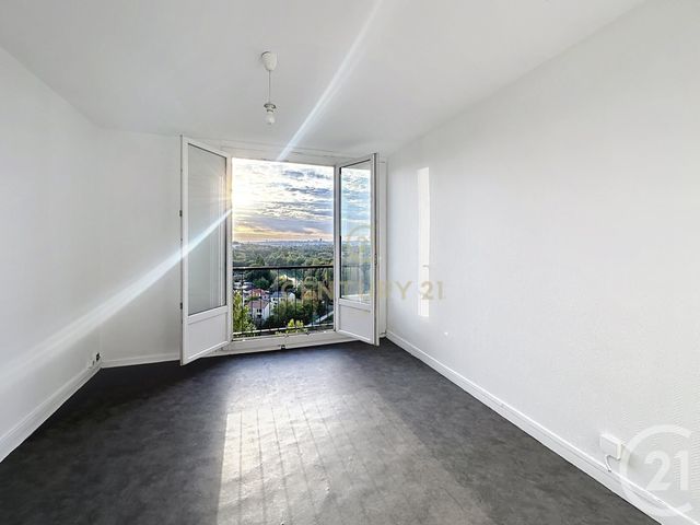Appartement F2 à vendre - 2 pièces - 40.98 m2 - NOISY LE GRAND - 93 - ILE-DE-FRANCE - Century 21 E.F.I.