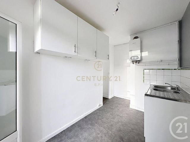 Appartement F2 à vendre - 2 pièces - 40.98 m2 - NOISY LE GRAND - 93 - ILE-DE-FRANCE - Century 21 E.F.I.