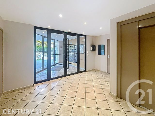 Appartement F4 à vendre - 4 pièces - 70.3 m2 - NOISY LE GRAND - 93 - ILE-DE-FRANCE - Century 21 E.F.I.
