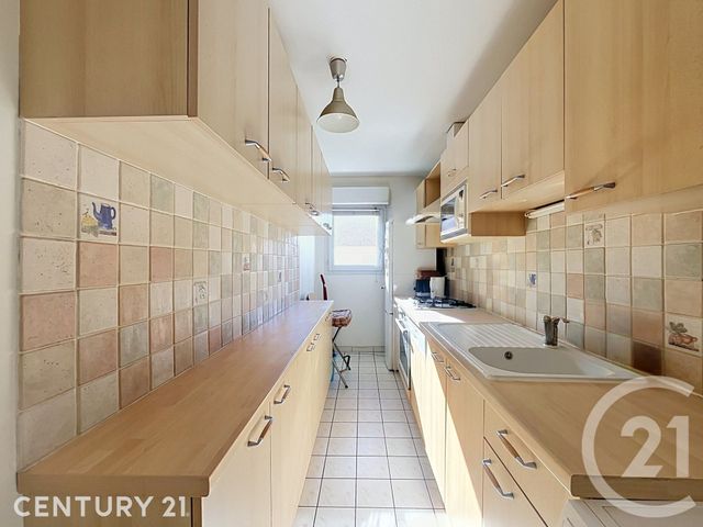 Appartement F4 à vendre - 4 pièces - 70.3 m2 - NOISY LE GRAND - 93 - ILE-DE-FRANCE - Century 21 E.F.I.