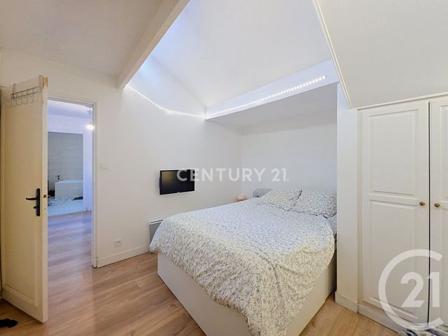 maison à vendre - 5 pièces - 156.11 m2 - NOISY LE GRAND - 93 - ILE-DE-FRANCE - Century 21 E.F.I.