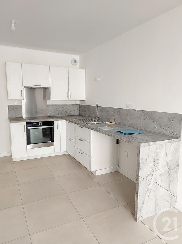 Appartement F2 à louer - 2 pièces - 48.38 m2 - CHELLES - 77 - ILE-DE-FRANCE - Century 21 E.F.I.
