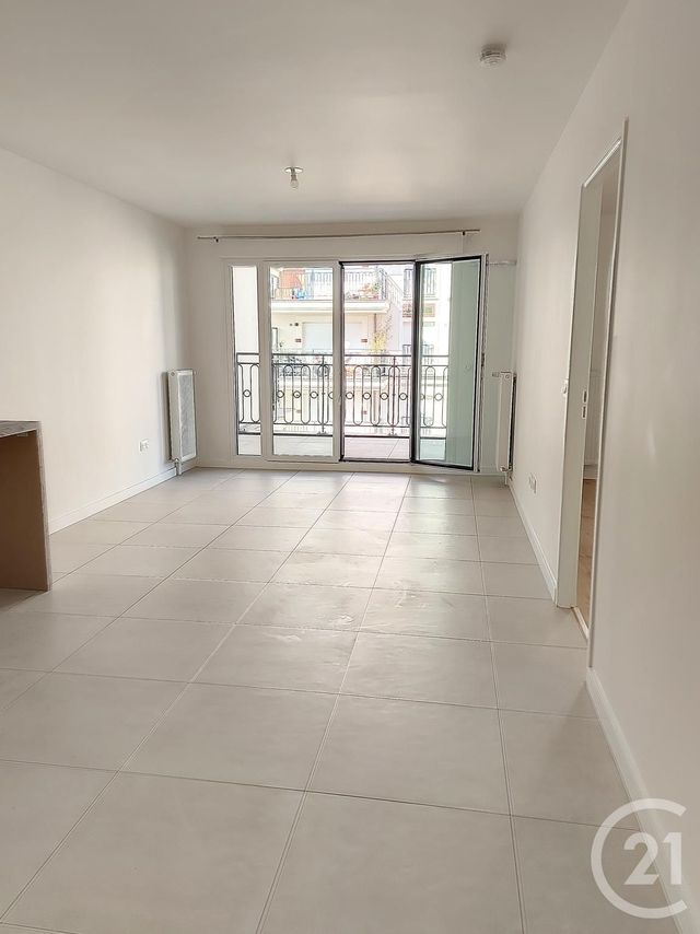 Appartement F2 à louer - 2 pièces - 48.38 m2 - CHELLES - 77 - ILE-DE-FRANCE - Century 21 E.F.I.