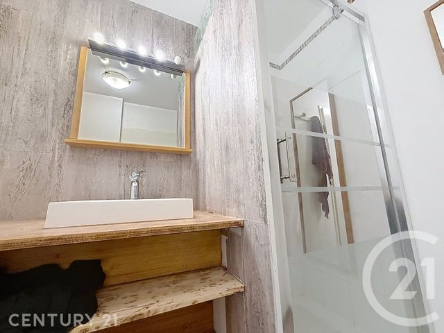 Appartement F2 à louer - 2 pièces - 38.65 m2 - NOISY LE GRAND - 93 - ILE-DE-FRANCE - Century 21 E.F.I.