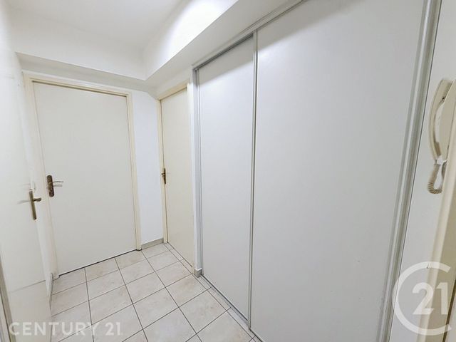Appartement F2 à louer - 2 pièces - 38.65 m2 - NOISY LE GRAND - 93 - ILE-DE-FRANCE - Century 21 E.F.I.
