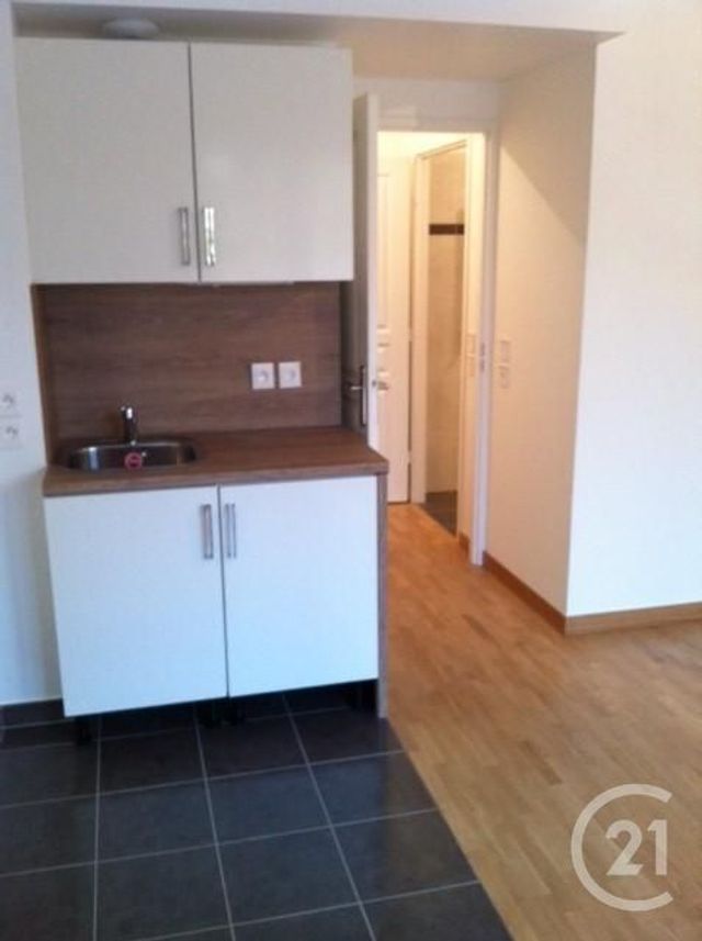Appartement Studio à louer - 1 pièce - 28.35 m2 - NOISY LE GRAND - 93 - ILE-DE-FRANCE - Century 21 E.F.I.