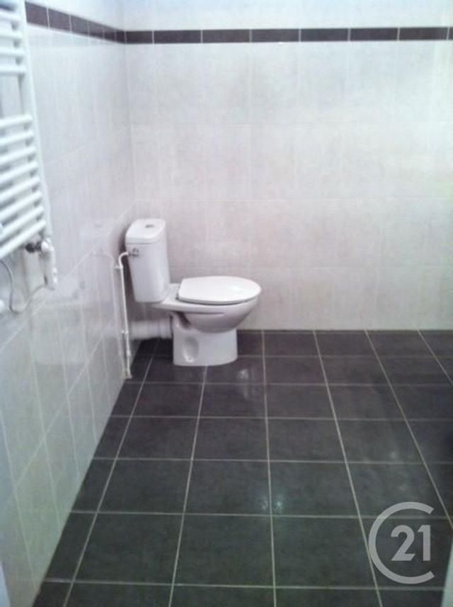 Appartement Studio à louer - 1 pièce - 28.35 m2 - NOISY LE GRAND - 93 - ILE-DE-FRANCE - Century 21 E.F.I.