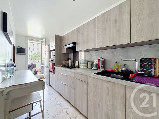 Appartement F3 à vendre - 3 pièces - 72.79 m2 - NOISY LE GRAND - 93 - ILE-DE-FRANCE - Century 21 E.F.I.