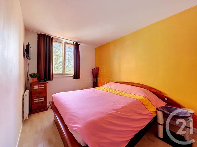 Appartement F3 à vendre - 3 pièces - 72.79 m2 - NOISY LE GRAND - 93 - ILE-DE-FRANCE - Century 21 E.F.I.