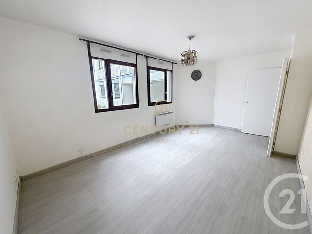 Appartement F2 à louer - 2 pièces - 47.52 m2 - NOISY LE GRAND - 93 - ILE-DE-FRANCE - Century 21 E.F.I.