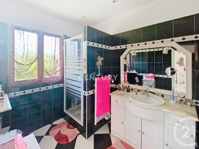 maison à vendre - 5 pièces - 130.0 m2 - NOISY LE GRAND - 93 - ILE-DE-FRANCE - Century 21 E.F.I.