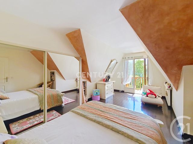 maison à vendre - 5 pièces - 130.0 m2 - NOISY LE GRAND - 93 - ILE-DE-FRANCE - Century 21 E.F.I.