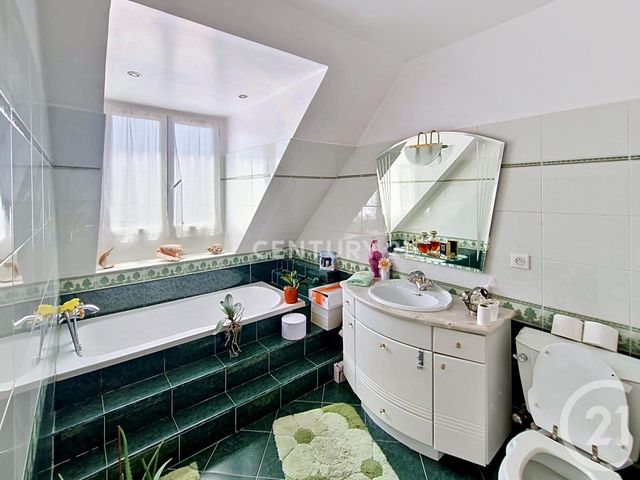 maison à vendre - 5 pièces - 130.0 m2 - NOISY LE GRAND - 93 - ILE-DE-FRANCE - Century 21 E.F.I.