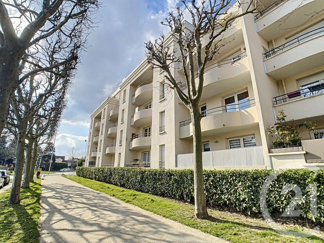 Appartement F1 à vendre - 1 pièce - 24.86 m2 - NOISY LE GRAND - 93 - ILE-DE-FRANCE - Century 21 E.F.I.