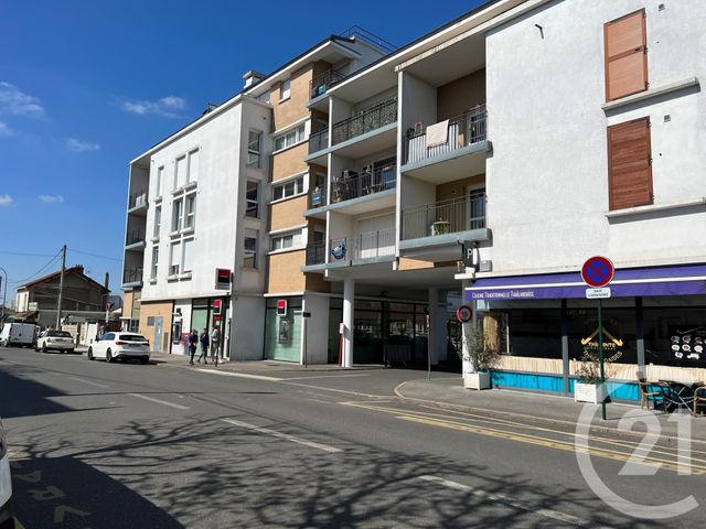 Appartement F3 à vendre - 3 pièces - 66.35 m2 - NOISY LE GRAND - 93 - ILE-DE-FRANCE - Century 21 E.F.I.