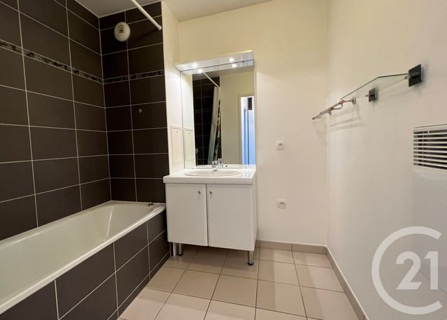 Appartement F3 à vendre - 3 pièces - 66.35 m2 - NOISY LE GRAND - 93 - ILE-DE-FRANCE - Century 21 E.F.I.