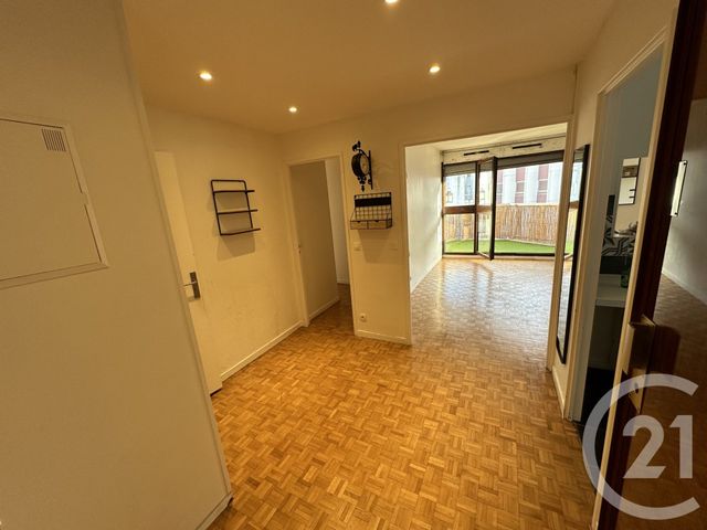 Appartement F3 à louer - 3 pièces - 72.24 m2 - NOISY LE GRAND - 93 - ILE-DE-FRANCE - Century 21 E.F.I.