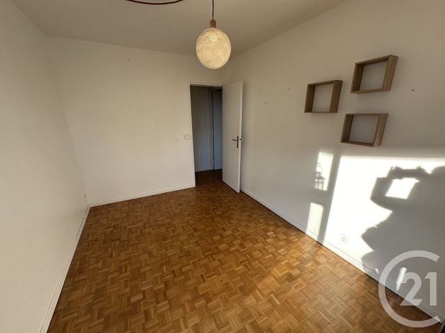 Appartement F3 à louer - 3 pièces - 72.24 m2 - NOISY LE GRAND - 93 - ILE-DE-FRANCE - Century 21 E.F.I.