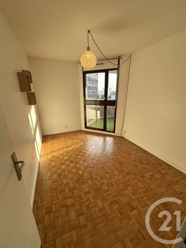 Appartement F3 à louer - 3 pièces - 72.24 m2 - NOISY LE GRAND - 93 - ILE-DE-FRANCE - Century 21 E.F.I.