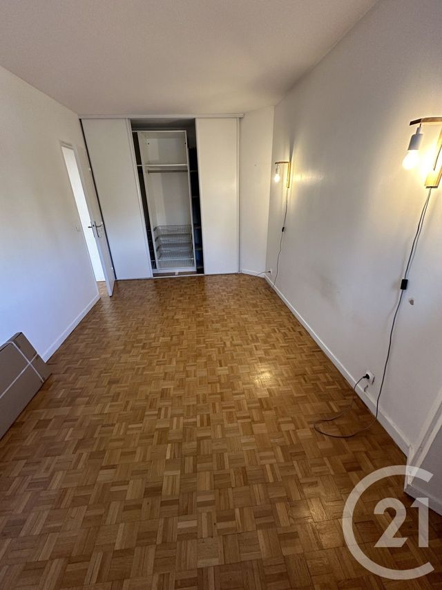 Appartement F3 à louer - 3 pièces - 72.24 m2 - NOISY LE GRAND - 93 - ILE-DE-FRANCE - Century 21 E.F.I.