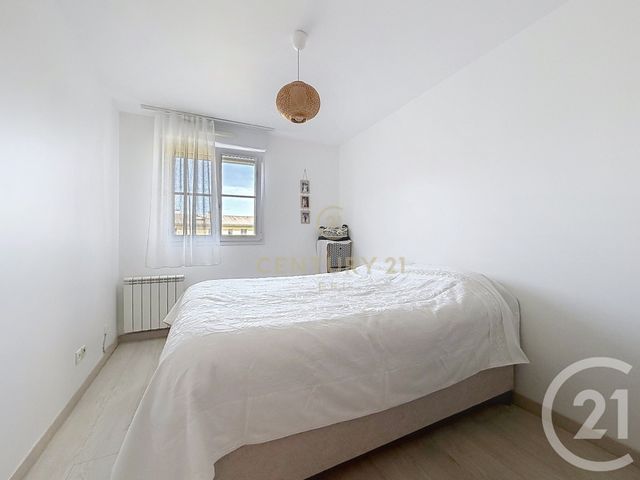 Appartement F3 à vendre - 3 pièces - 65.0 m2 - NOISY LE GRAND - 93 - ILE-DE-FRANCE - Century 21 E.F.I.