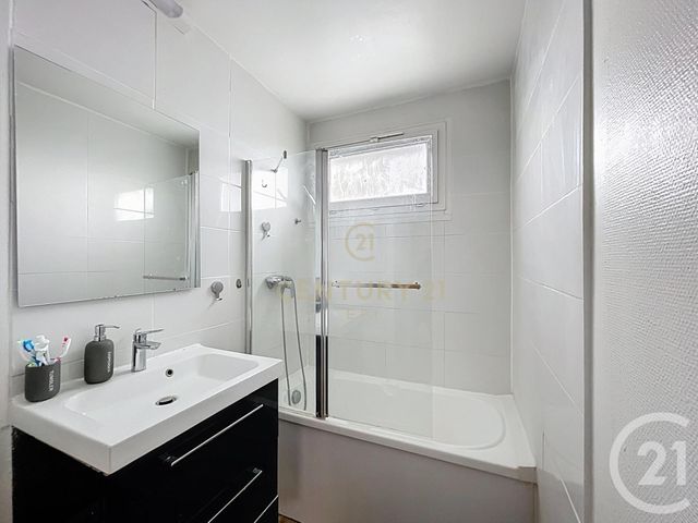 Appartement F3 à vendre - 3 pièces - 63.0 m2 - NOISY LE GRAND - 93 - ILE-DE-FRANCE - Century 21 E.F.I.