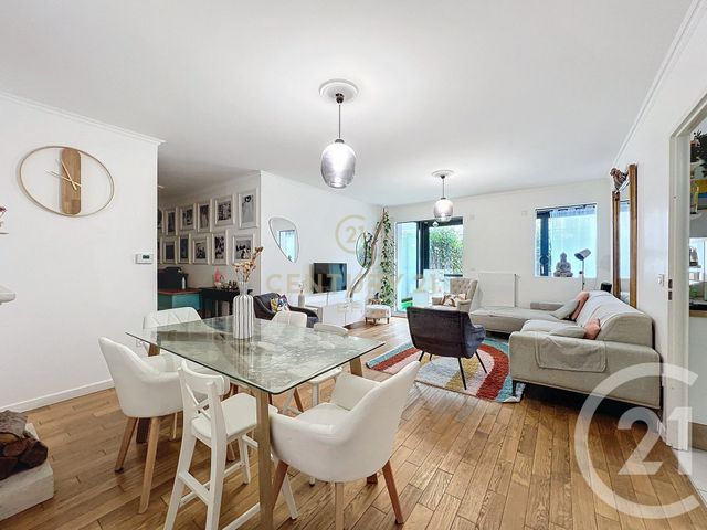 Appartement F4 à vendre - 4 pièces - 102.0 m2 - NOISY LE GRAND - 93 - ILE-DE-FRANCE - Century 21 E.F.I.
