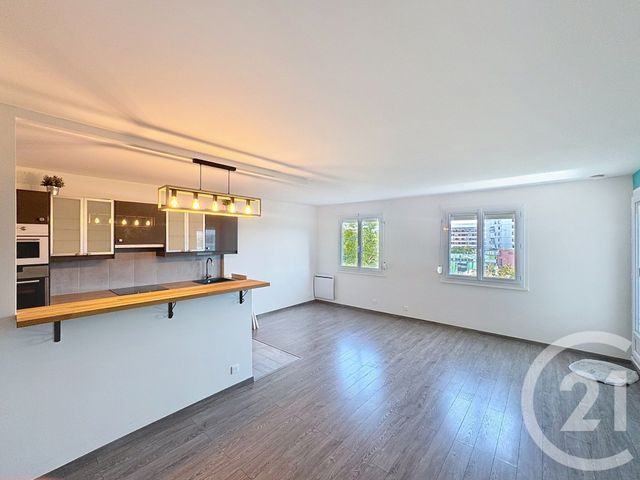Appartement F3 à louer - 3 pièces - 67.2 m2 - NOISY LE GRAND - 93 - ILE-DE-FRANCE - Century 21 E.F.I.