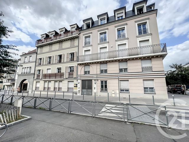 Appartement F2 à louer - 2 pièces - 44.25 m2 - NOISY LE GRAND - 93 - ILE-DE-FRANCE - Century 21 E.F.I.