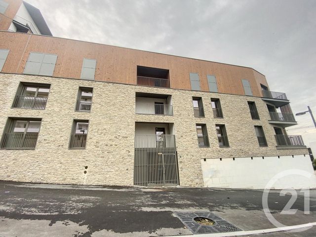 Appartement F2 à louer - 2 pièces - 42.6 m2 - NOISY LE GRAND - 93 - ILE-DE-FRANCE - Century 21 E.F.I.