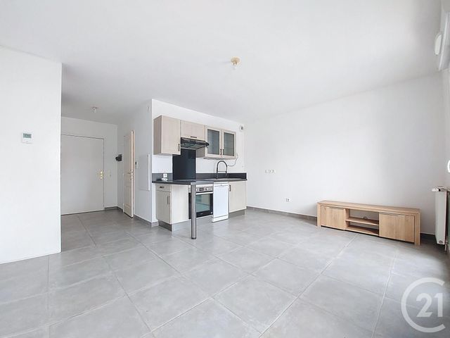 Appartement F1 à louer - 1 pièce - 28.54 m2 - NOISY LE GRAND - 93 - ILE-DE-FRANCE - Century 21 E.F.I.