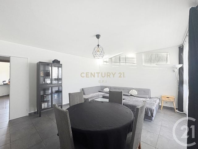 Appartement F4 à vendre - 4 pièces - 83.02 m2 - NOISY LE GRAND - 93 - ILE-DE-FRANCE - Century 21 E.F.I.