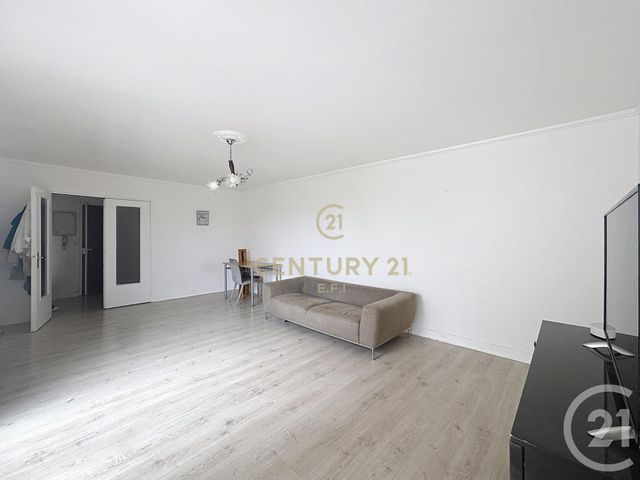 Appartement F3 à vendre - 3 pièces - 72.45 m2 - NOISY LE GRAND - 93 - ILE-DE-FRANCE - Century 21 E.F.I.
