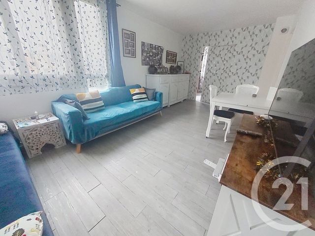 Afficher la photo en grand Appartement F4 à vendre - 4 pièces - 65.0 m2 - NOISY LE GRAND - 93 - ILE-DE-FRANCE - Century 21 E.F.I.