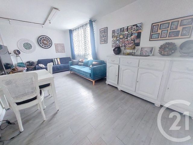 Afficher la photo en grand Appartement F4 à vendre - 4 pièces - 65.0 m2 - NOISY LE GRAND - 93 - ILE-DE-FRANCE - Century 21 E.F.I.