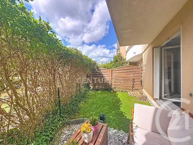 Afficher la photo en grand Appartement F3 à vendre - 3 pièces - 61.93 m2 - NOISY LE GRAND - 93 - ILE-DE-FRANCE - Century 21 E.F.I.