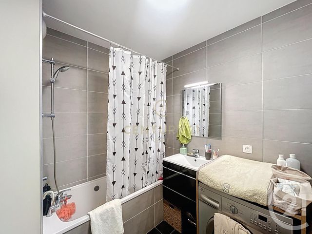 Appartement F2 à vendre - 2 pièces - 40.0 m2 - NOISY LE GRAND - 93 - ILE-DE-FRANCE - Century 21 E.F.I.