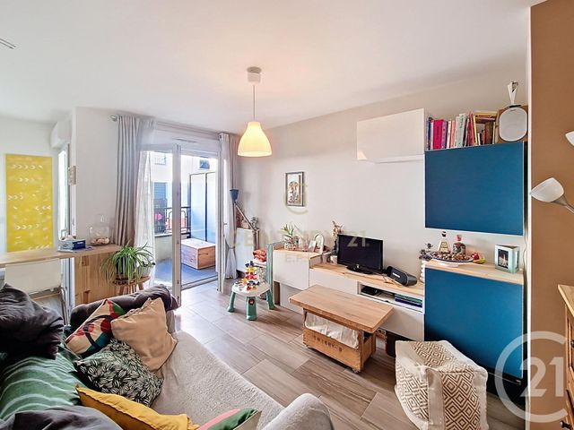 Appartement F2 à vendre - 2 pièces - 40.0 m2 - NOISY LE GRAND - 93 - ILE-DE-FRANCE - Century 21 E.F.I.